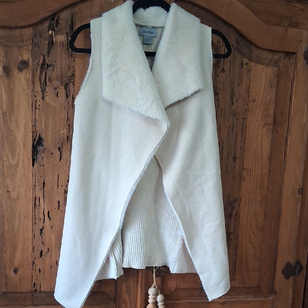 Elegant Cream Sleeveless Vest